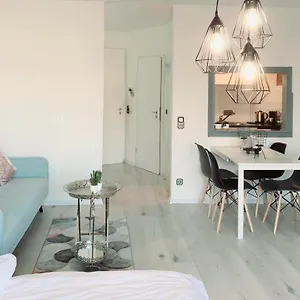 https://beautiful-studio-in-center-with-amazing-view.hotelsheidelberg.net
