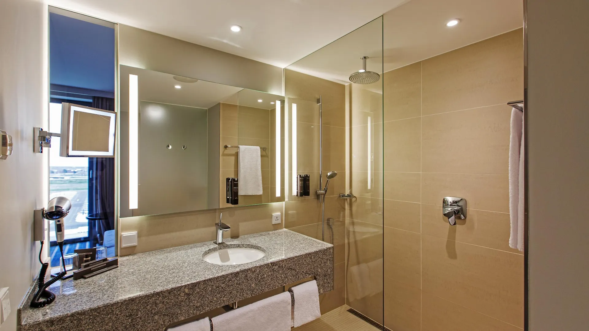 Steigenberger Airport Hotel Berlin シェーネフェルト